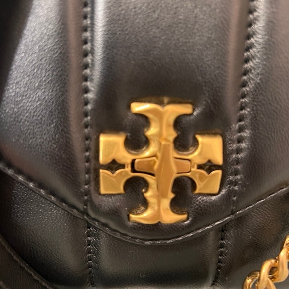 Tory Burch small Kira satchel. Black and Gold Quilted leather. Crossbody Bag - Picture 3 of 9